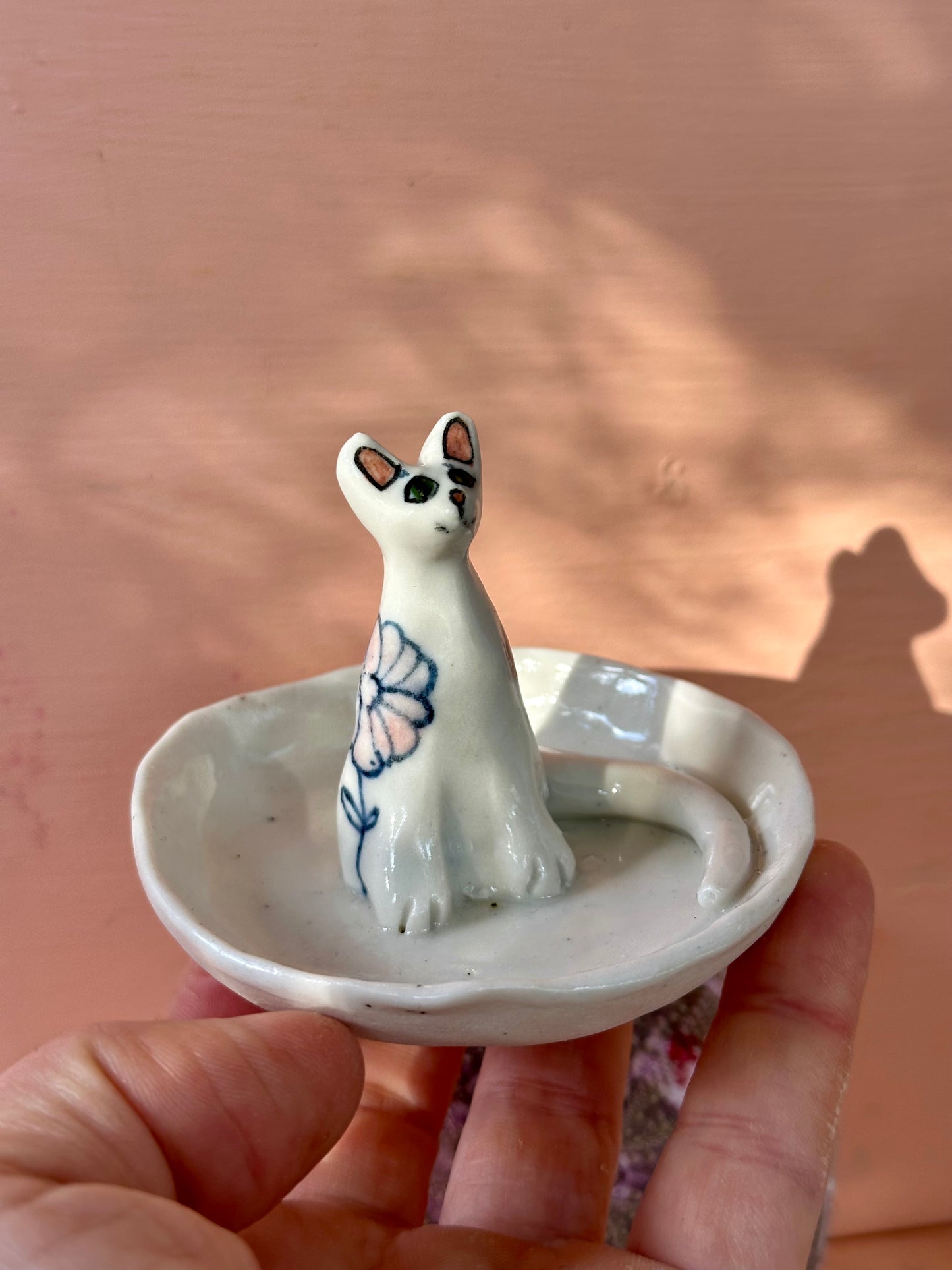 Cat incense / flower holder
