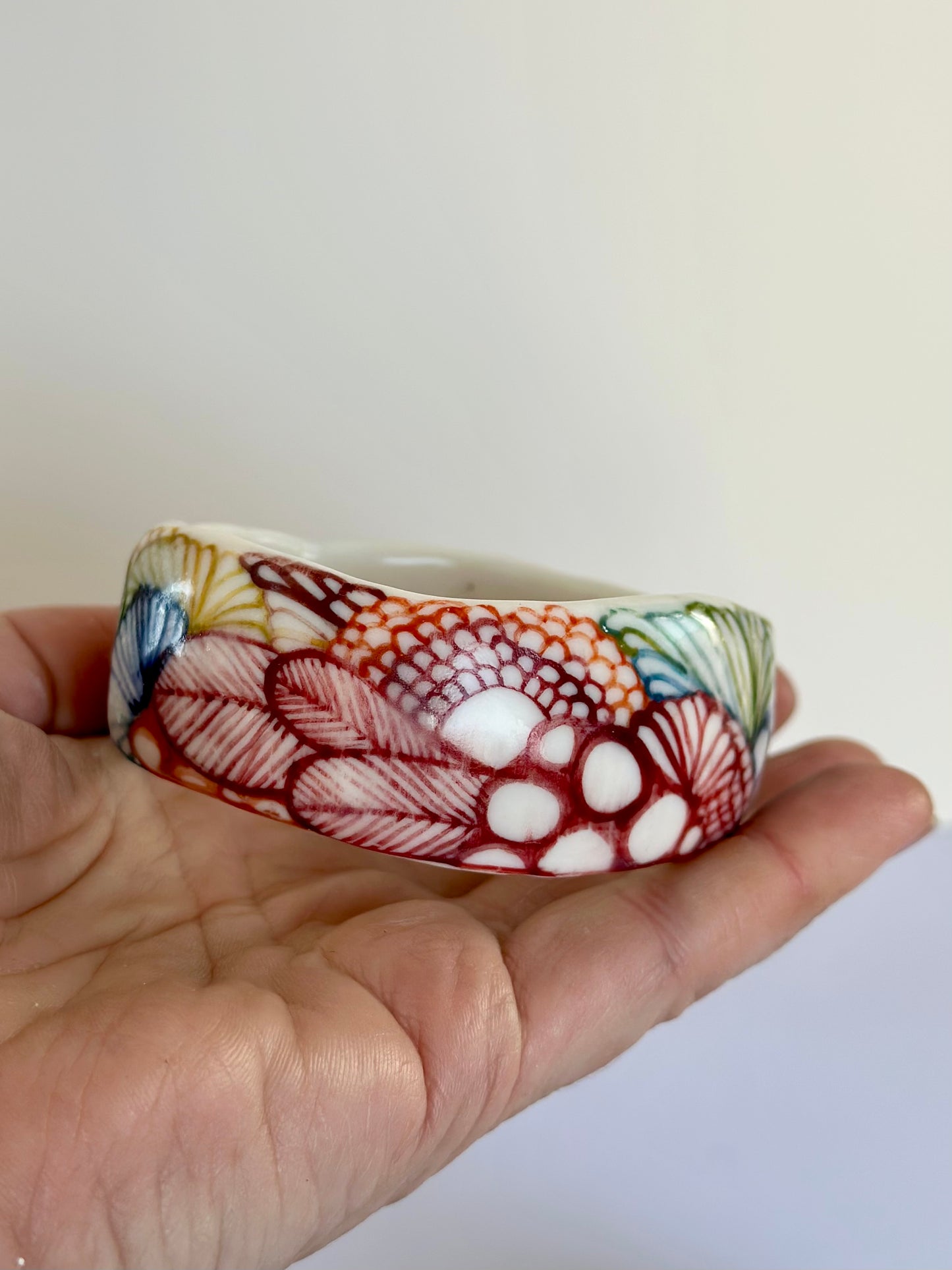 One hand painted ‘Seafoam’ porcelain bangle