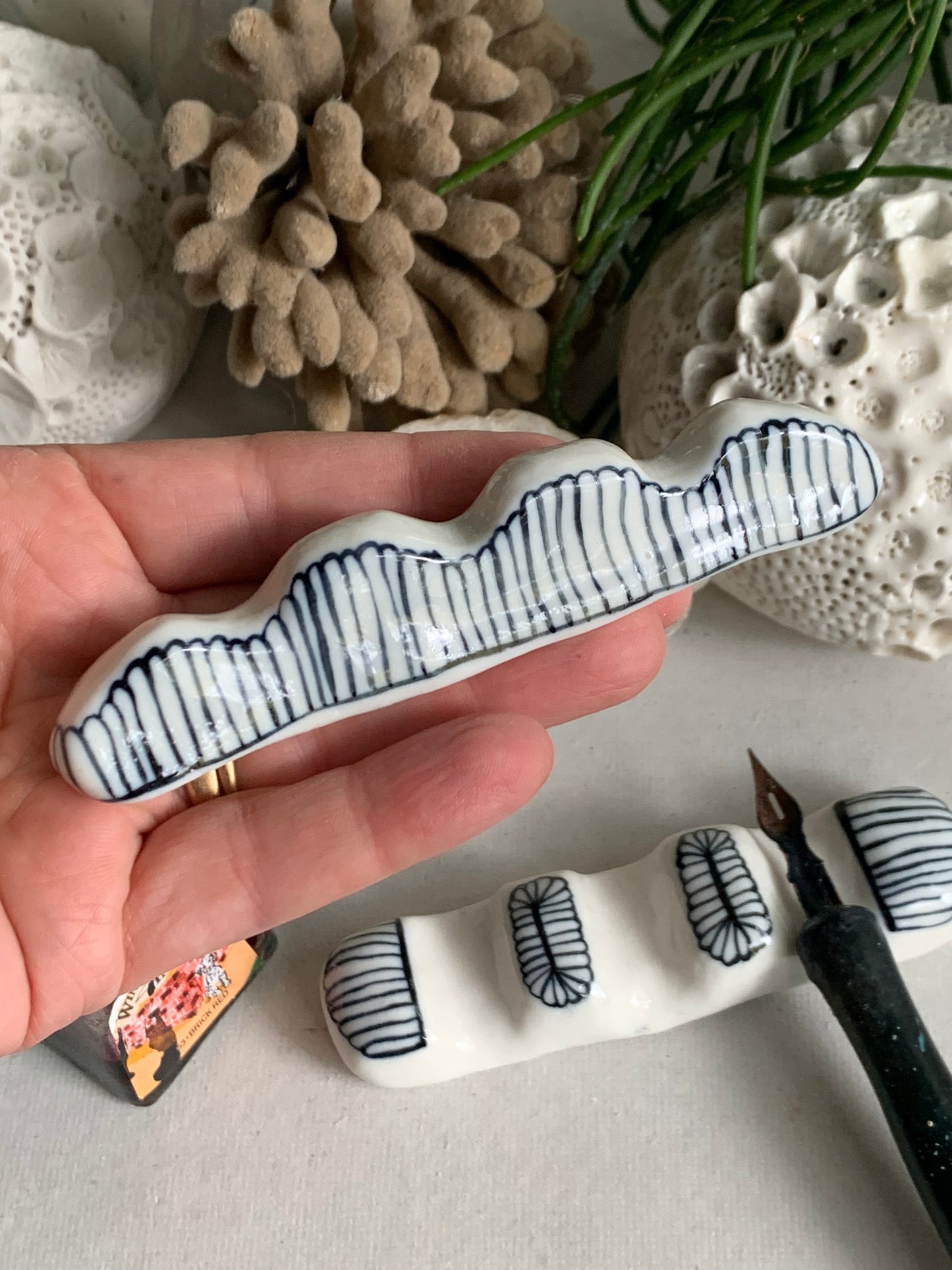 Hand painted blue and white brush / pen rest