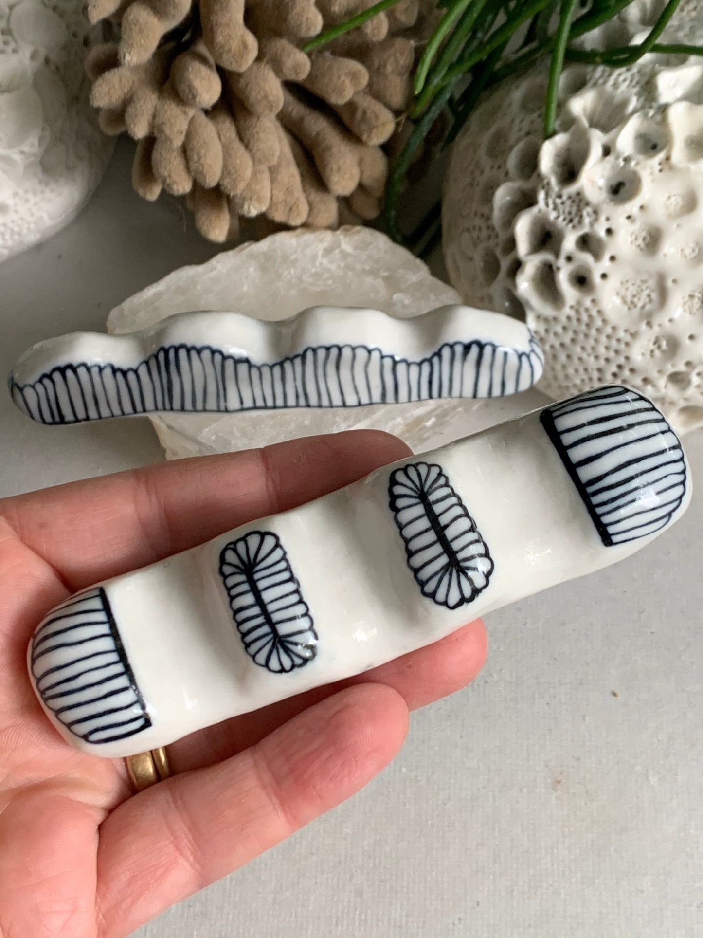 Hand painted blue and white brush / pen rest