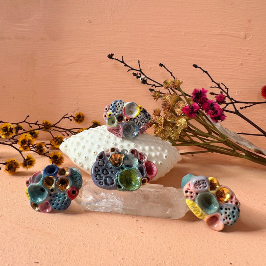 One Multicolor Porcelain ‘Rock Coral’ Ring (Choose a Size)