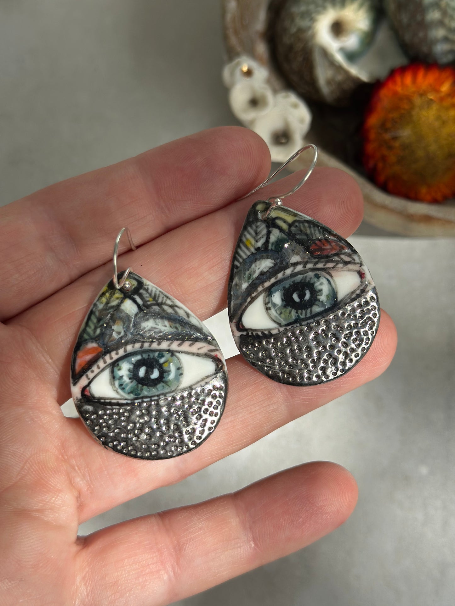 ‘The Protective Eye’ Porcelain Earrings silver