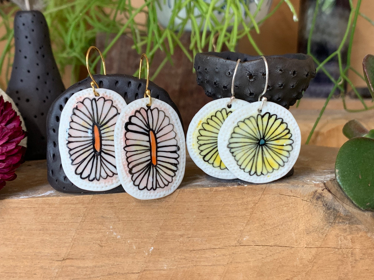 One pair of Hand painted porcelain ‘Daisy’ earrings