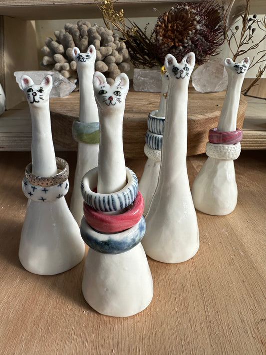 Cat ring holder, porcelain